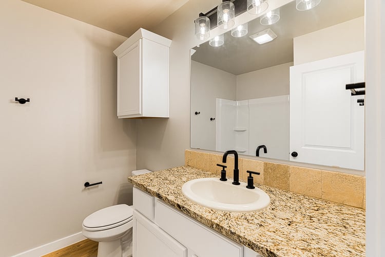 1700kpBathroom