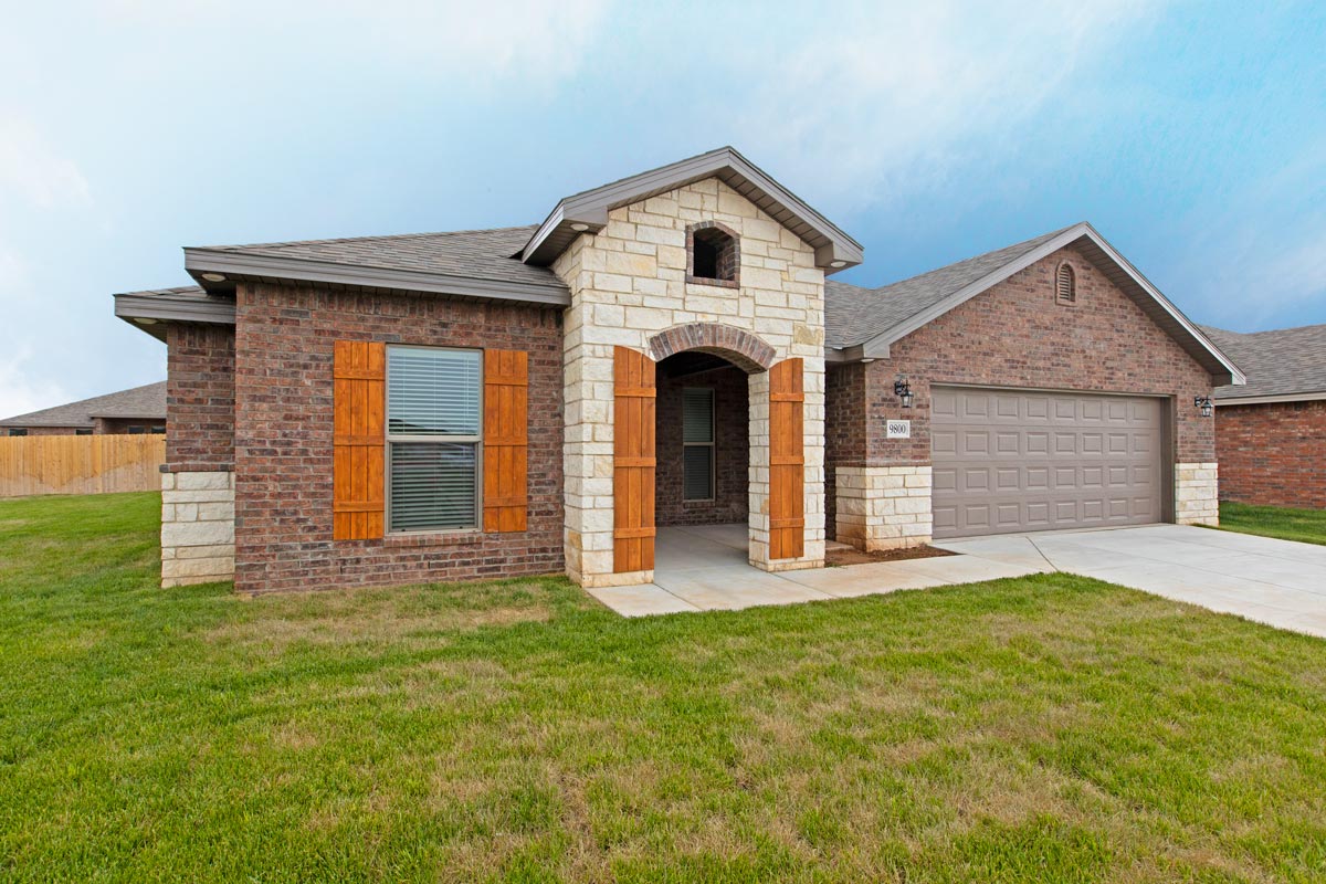 Photo of exterior of Betenbough Homes' Sara Ann floor plan.